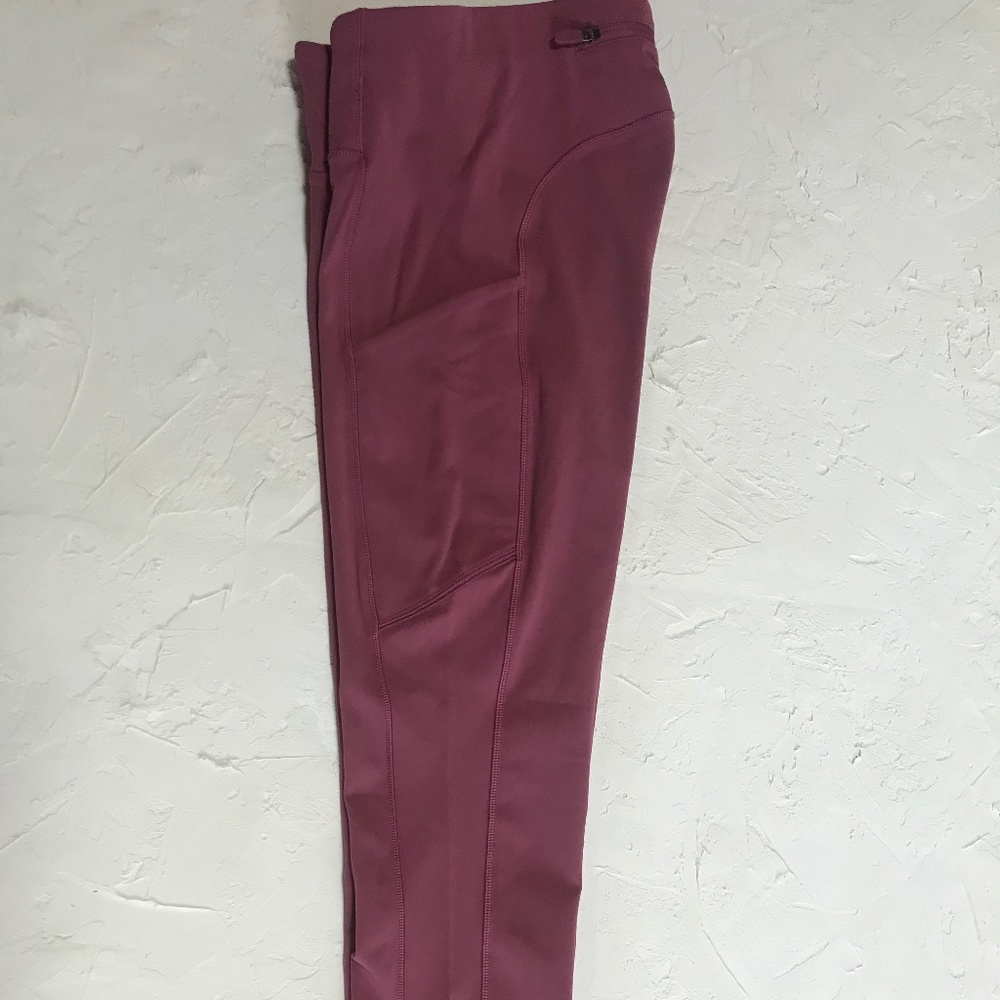 Lululemon Mid Rise Crop - Picture 5 of 5